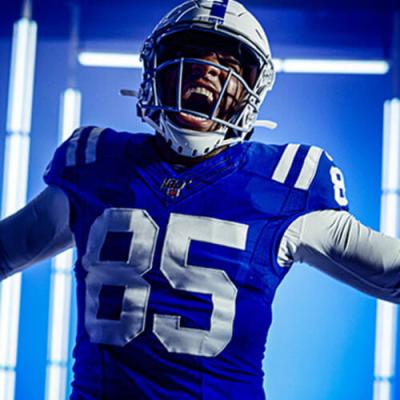 Sexy Clutches: How to Buy & Wear a Designer Clutch Bag